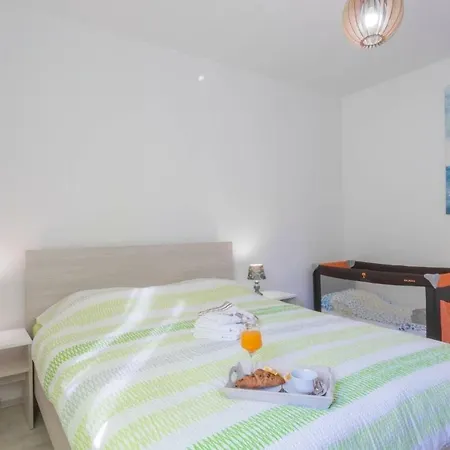 Appartamento Modern Old Town - Zara