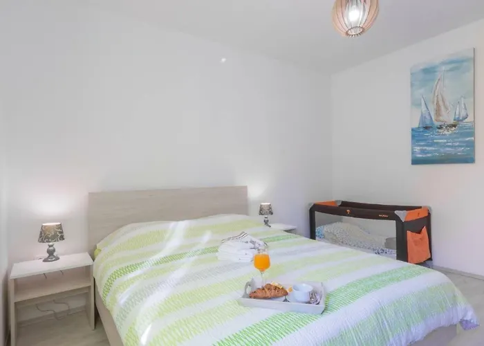 Апартаменты Modern Old Town - Задар